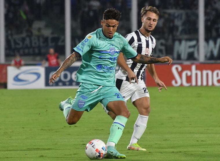 Talleres levantó su nivel y consiguió su primera victoria ante Godoy Cruz.