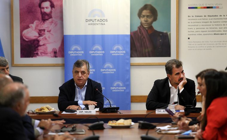 La Mesa de Enlace se reunió con diputados de Juntos por el Cambio.