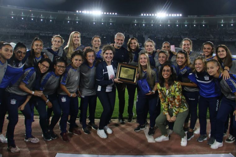 Las futbolistas de Talleres podrán volver a jugar.
