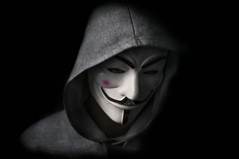 FOTO: Anonymous se atribuyó la autoría de los ataques a sitios web oficiales de Rusia.
