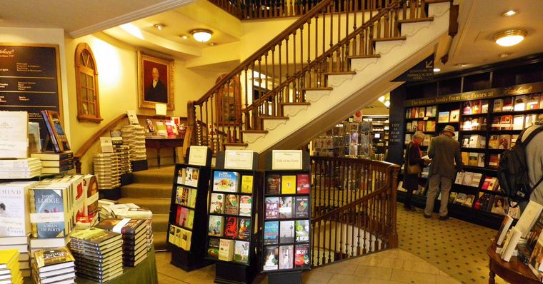 FOTO: La Ley Ómnibus de Milei pone en jaque a las librerías y editoriales