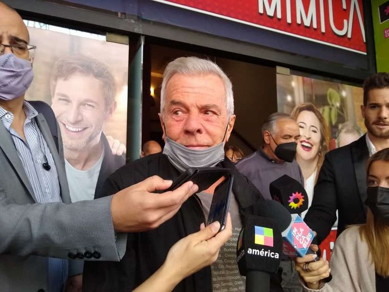 Despiden los restos de Enrique Pinti en el Multiteatro