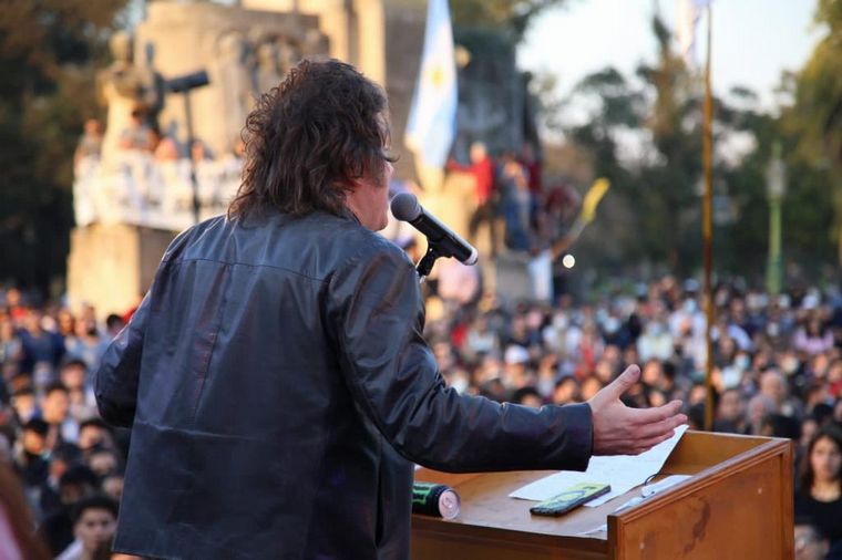 FOTO: Los liberales de Javier Milei lanzaron el “Movimiento Antipiquetes”