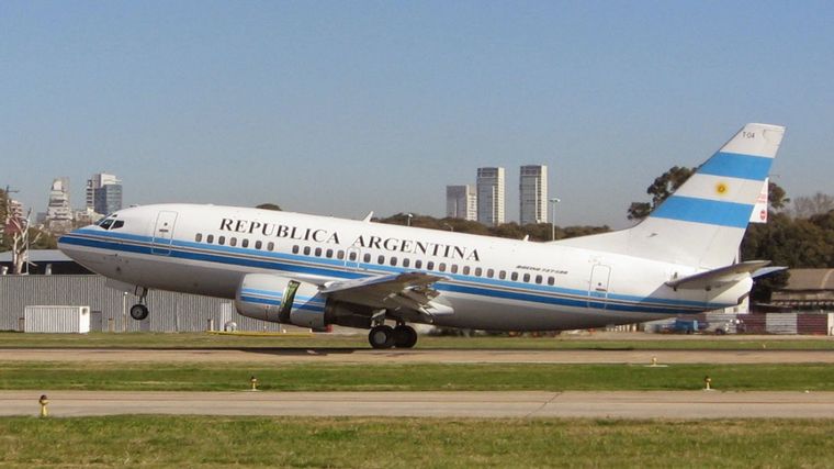 FOTO: Arriesgada maniobra de un avión presidencial antes de aterrizar en Aeroparque
