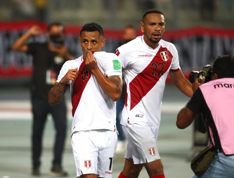 FOTO: Perú se llevó el triunfo y se aseguró el repechaje para seguir soñando con Qatar.