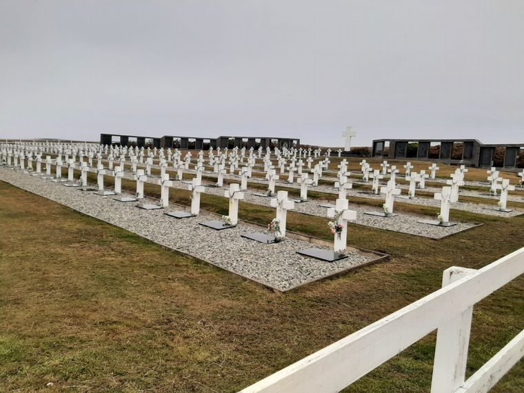 FOTO: Cementerio de Darwin en las Islas Malvinas
