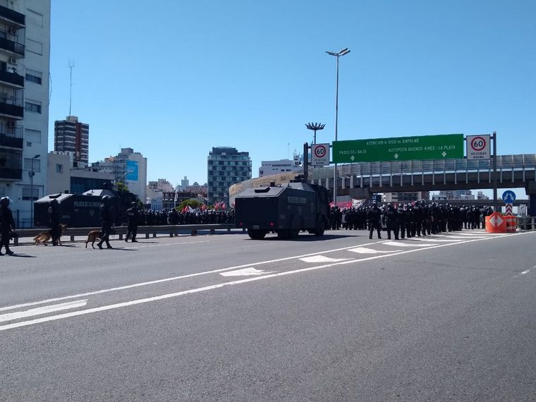 FOTO: Caos en Buenos Aires por nuevas movilizaciones de organizaciones de izquierda