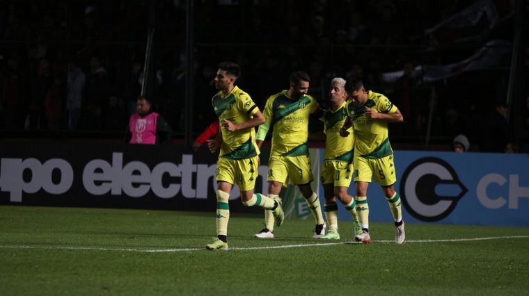 Aldosivi le ganó a Colón en el día que debutó el VAR en Argentina.