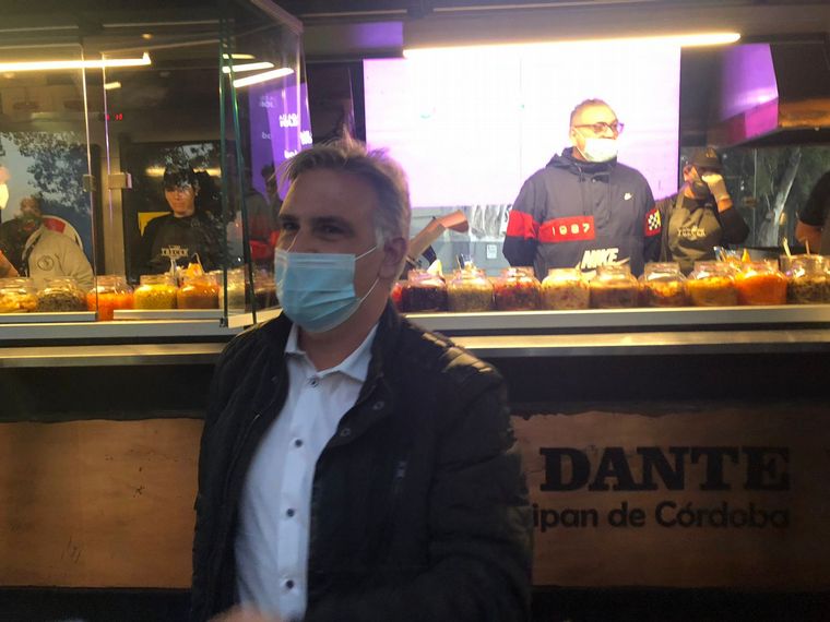 Se presentó el Festival Mundial del Humor y El Choripán en Córdoba.