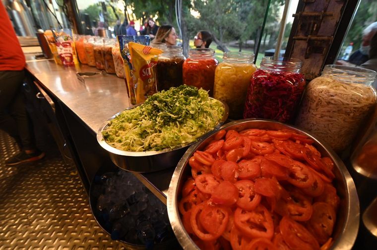 Se presentó el Festival Mundial del Humor y El Choripán en Córdoba.