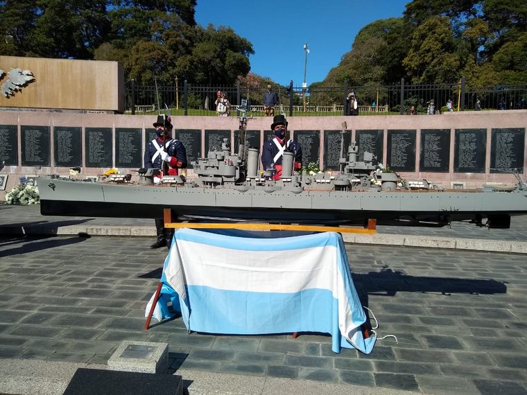 FOTO: Acto en la Plaza Héroes de Malvinas en la ciudad de Córdoba