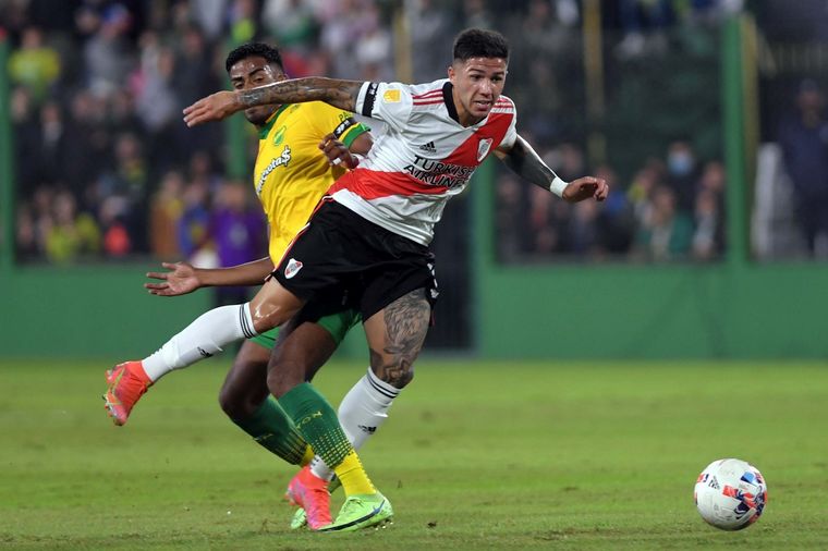 Enzo Fernández, la figura del partido River- Defensa y Justicia