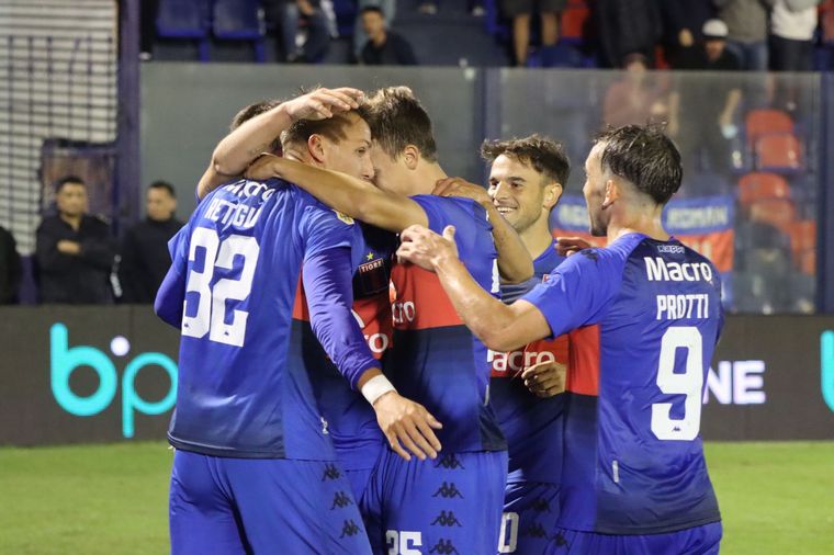 Tigre impuso condiciones y se llevó un triunfo clave para ser líder.