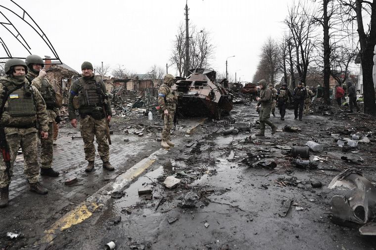 FOTO: Rusia denuncia que Ucrania plantó un montaje en Bucha (Foto ilustrativa)