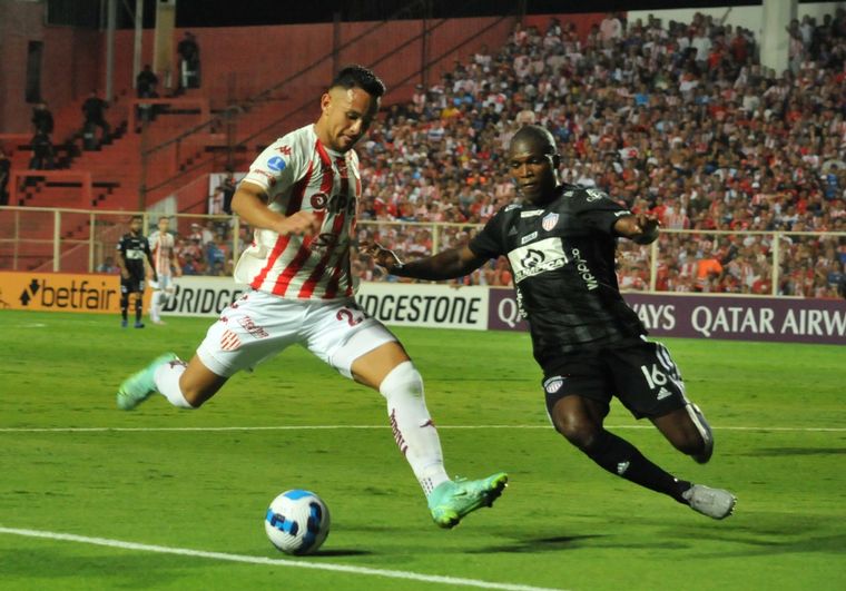 FOTO: Unión empató con Junior de Barranquilla en su cancha de Santa Fe.