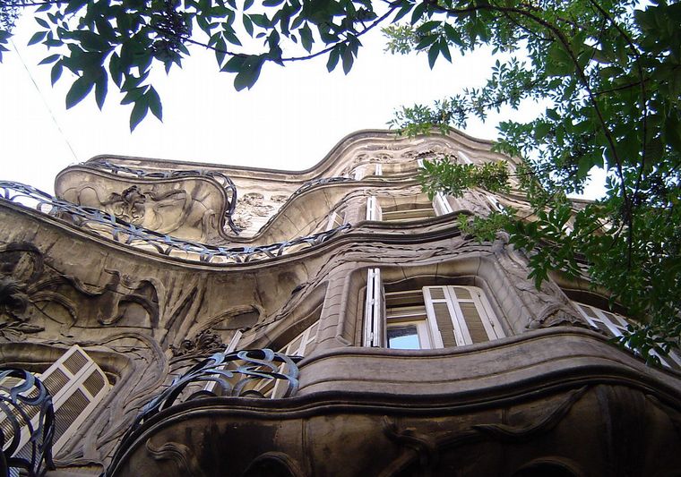 FOTO: Este edificio muestra una clara influencia catalana. Foto: Flickr
