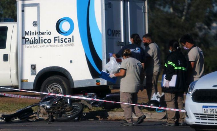 AUDIO: Murió un motociclista al ser rozado por un camión en Córdoba