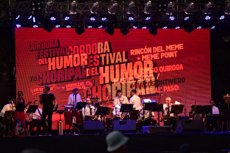 AUDIO: El intendente Llaryora recorrió el Festival del Humor y el Chori