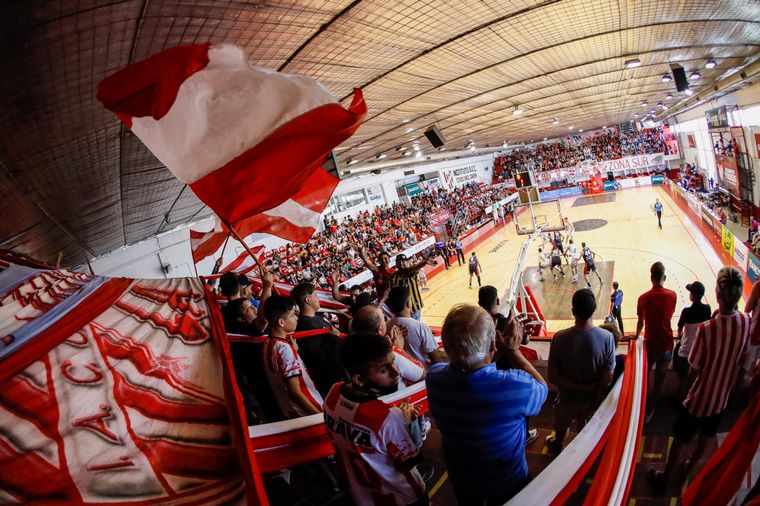 Instituto sumó su sexto triunfo al hilo y se consolidó arriba. (Foto: Liga Nacional)