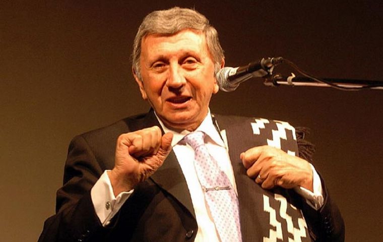 El popular artista brindará un show solidario.