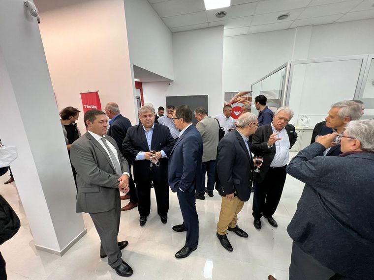 Banco Coinag abrió su primera sucursal en Córdoba