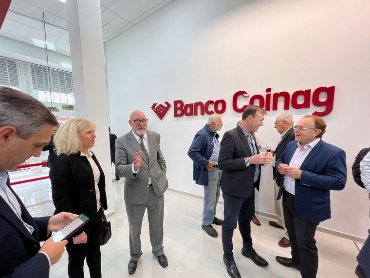 Banco Coinag abrió su primera sucursal en Córdoba