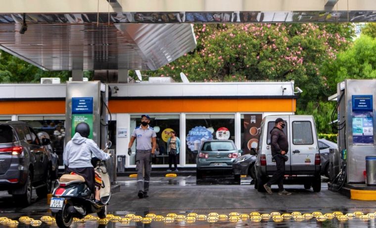 Expendedores advierten que falta un 20% más de gasoil.