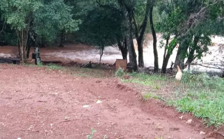 Horror en Misiones: su hermana cayó al río, él intentó salvarla y murió ahogado