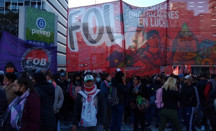 Corte y caos en la 9 de Julio.