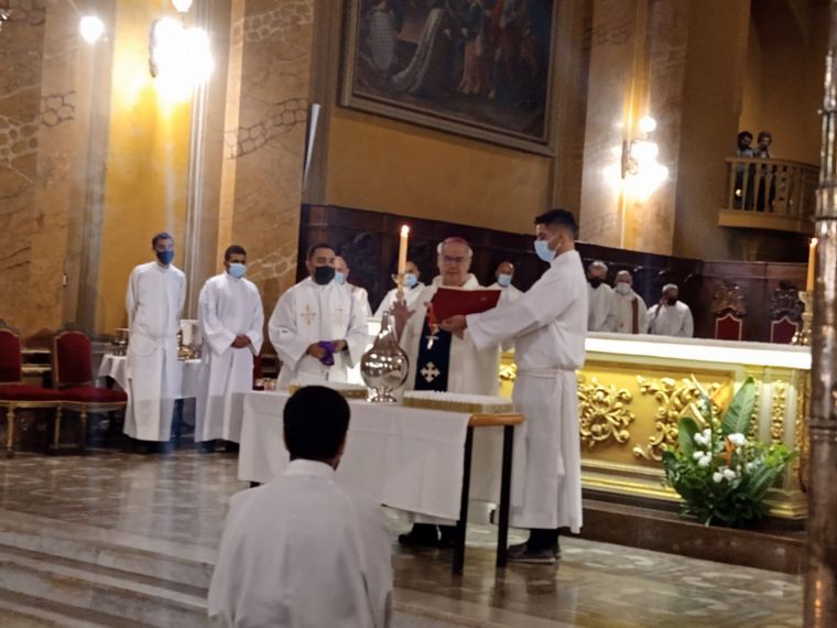 FOTO: Monseñor Rossi llamó a los consagrados a “estar cerca”
