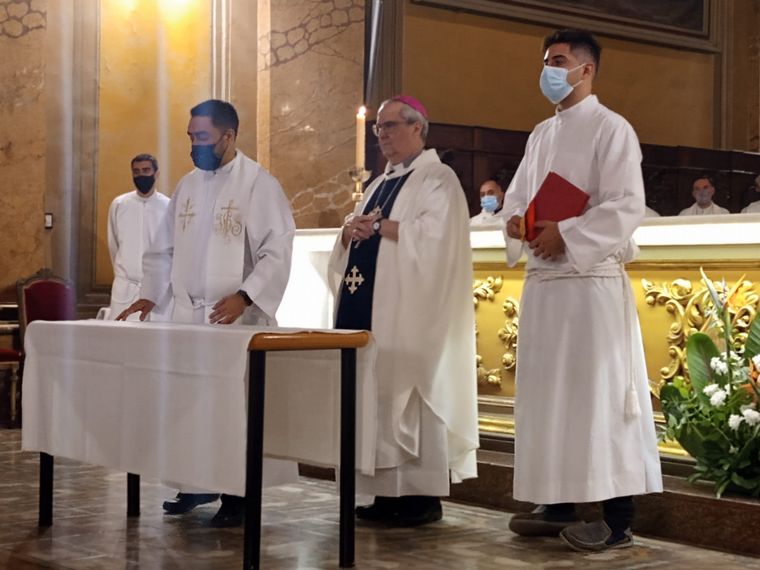 FOTO: Monseñor Rossi llamó a los consagrados a “estar cerca”