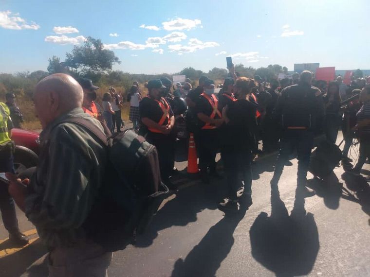 Manifestación en las Altas Cumbres por presunta mala praxis.