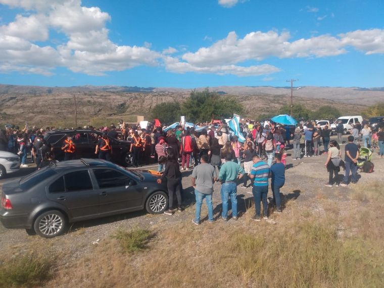 Manifestación en las Altas Cumbres por presunta mala praxis.