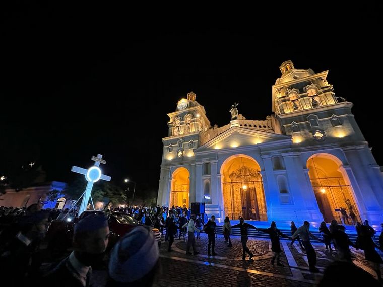 FOTO: La procesión llegó hasta la Catedral.