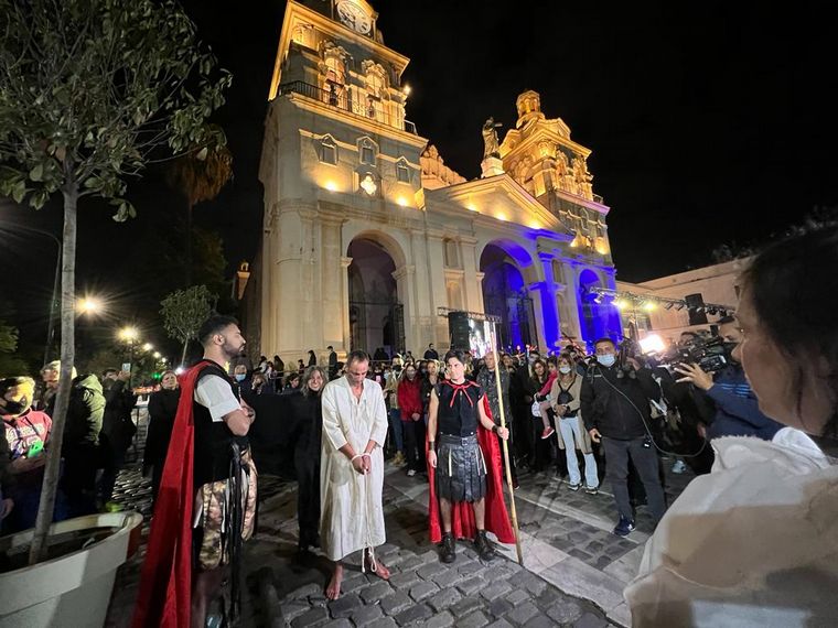 FOTO: Vía crucis en Córdoba.