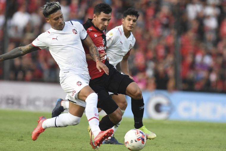 FOTO: Independiente y Colón igualaron 2-2 en Santa Fe.