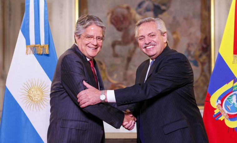 FOTO: Guillermo Lasso y Alberto Fernández, en otro momento de la relación bilateral. 