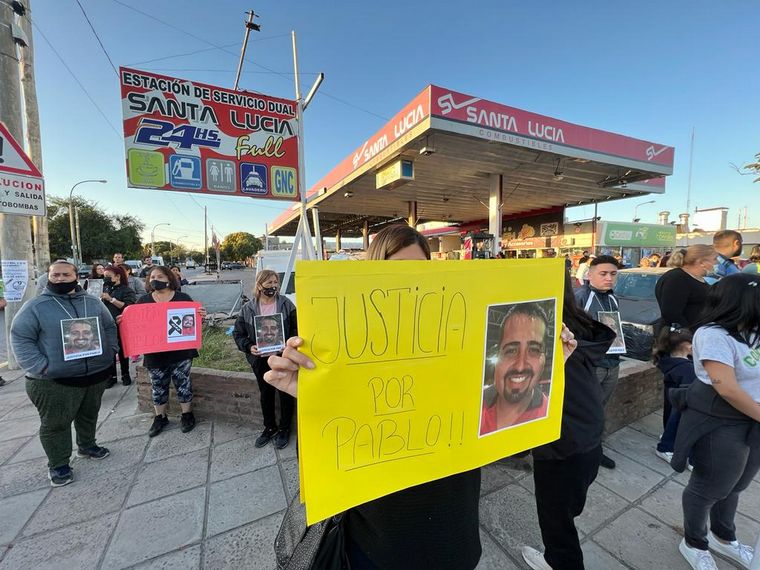 Vecinos y amigos de Pablo Altamirano piden justicia por el crimen en Villa Corina