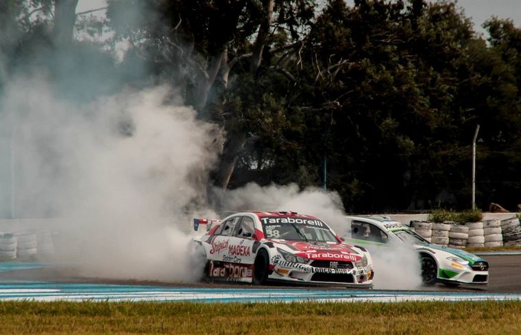 Top Race continúa con su atractivo campeonato en Viedma