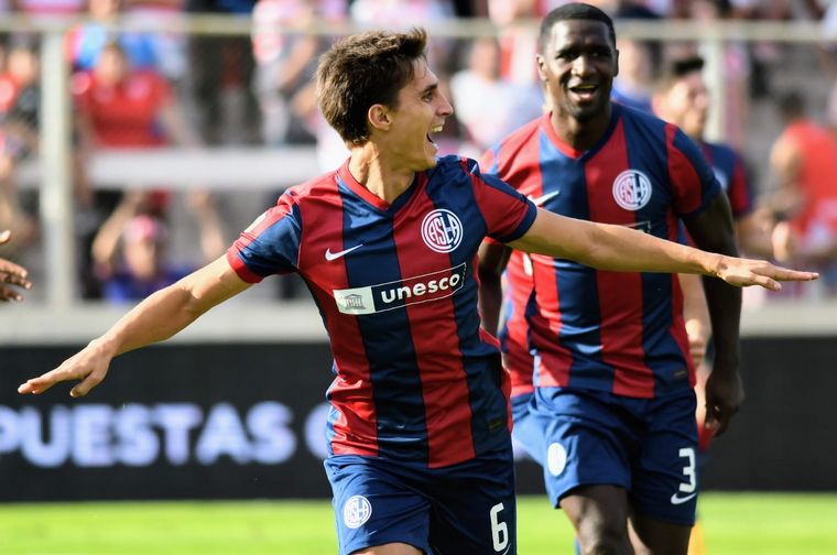 Federico Gattoni fue el autor de los dos tantos del "Ciclón". (Foto: CASLA)