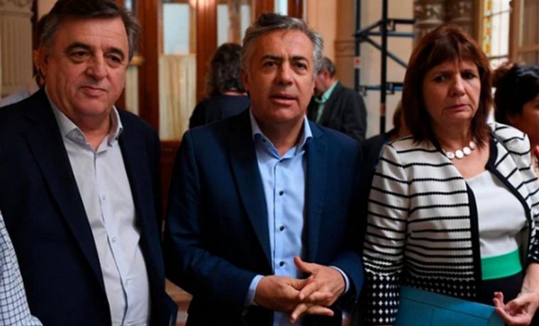 Amplia repercusión en la oposición por la renuncia de Guzmán.