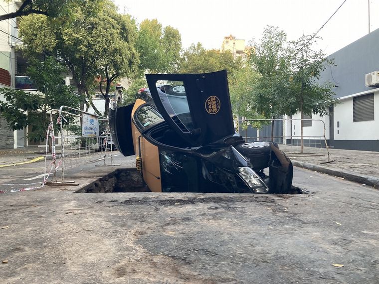 FOTO: Aguas Santafesinas negó responsabilidades en relación al accidente (Imagen: Twitter).