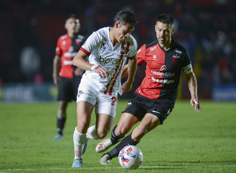 Colón y Estudiantes empataron 2-2 por la fecha 11 de la Liga Profesional