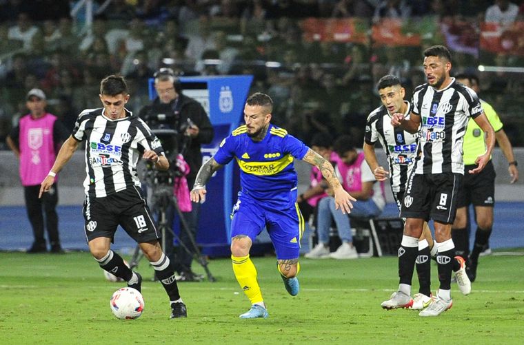 FOTO: Con doblete de Salvio, Boca le ganó a Central Córdoba.