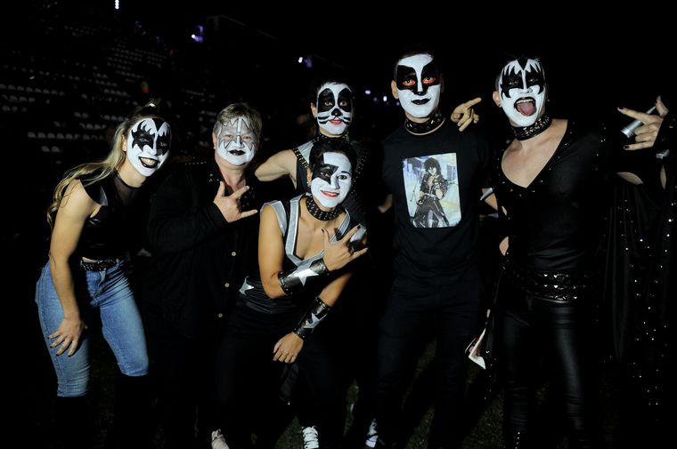 FOTO: Cerca de 60 personas asistieron al último recital de Kiss en Buenos Aires