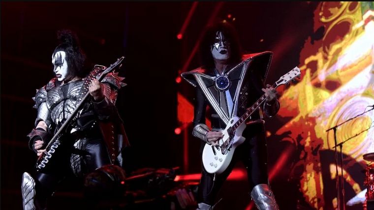 FOTO: Con un impresionante evento, Kiss se despidió de Argentina (Infobae)