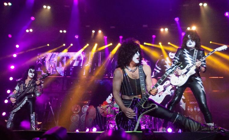 FOTO: Con un impresionante evento, Kiss se despidió de Argentina (La Nación)