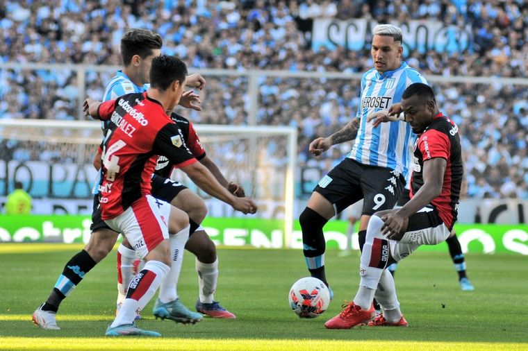 Newell's visita a Racing en Avellaneda. 