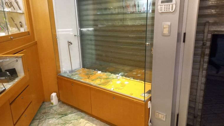 Robaron en la Joyería España, ubicada en el centro de Rosario