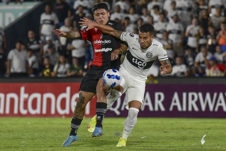 Colón visitó a Olimpia en Paraguay.